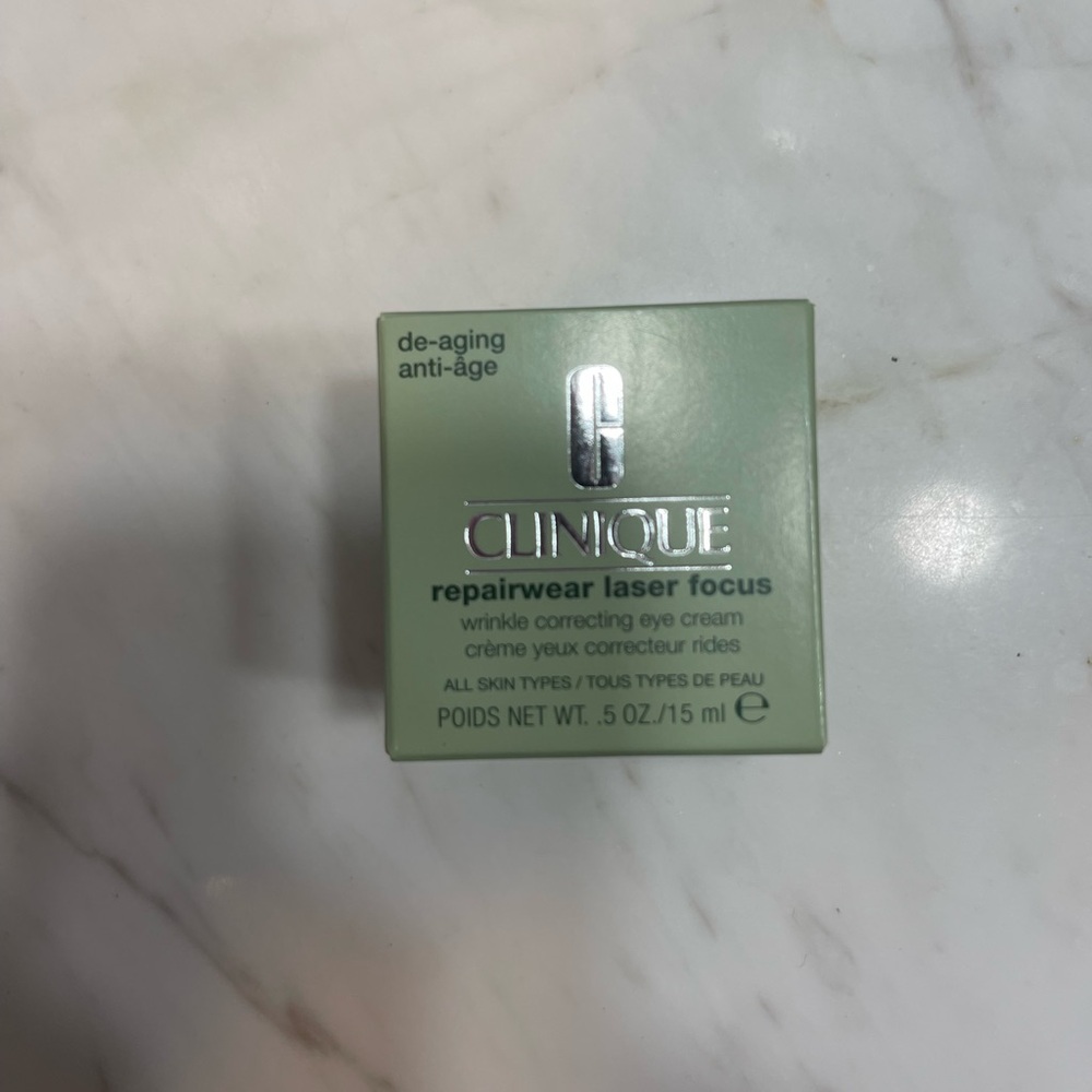 Clinique Repairwear Laser Focus Eye Cream in Green Box